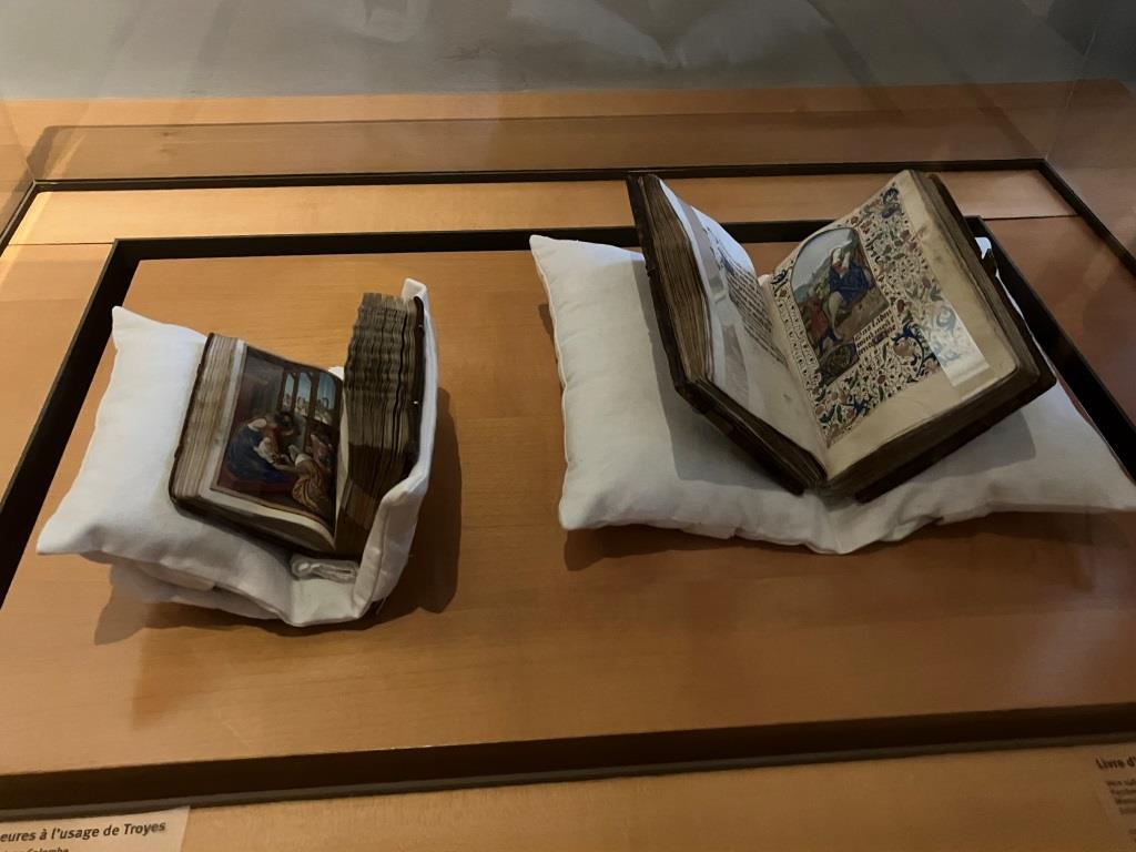 livres d'heures exposés à Rodez